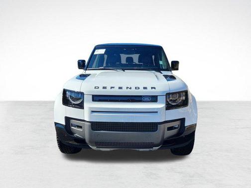 2026 Land Rover Defender V8