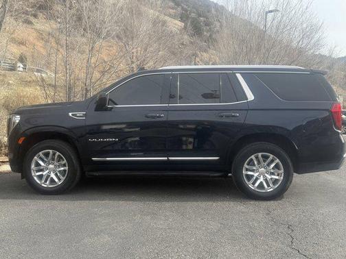 2022 GMC Yukon SLT
