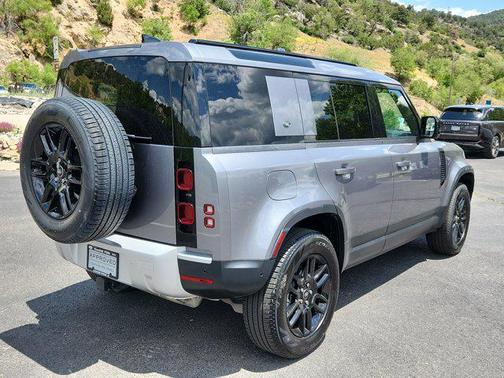 2024 Land Rover Defender 110 P300