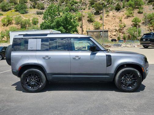 2024 Land Rover Defender 110 P300