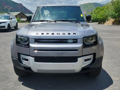 2024 Land Rover Defender 110 P300