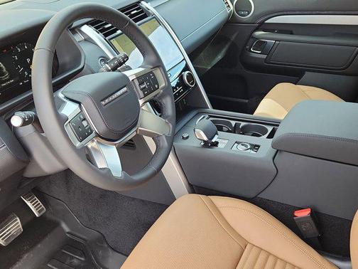 2026 Land Rover Discovery Gemini Edition