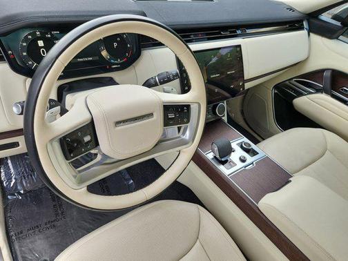 2023 Land Rover Range Rover P400 SE