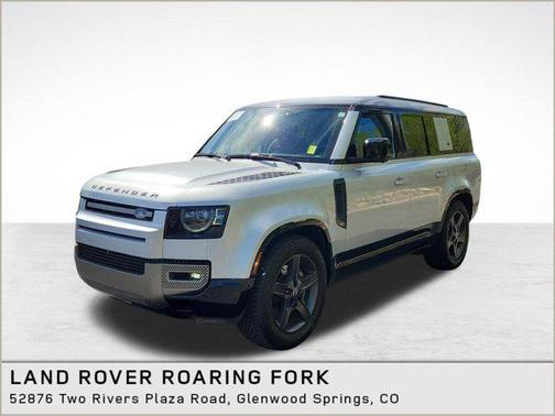 Hakuba Silver Metallic 2024 Land Rover Defender 130 P400 X-Dynamic SE