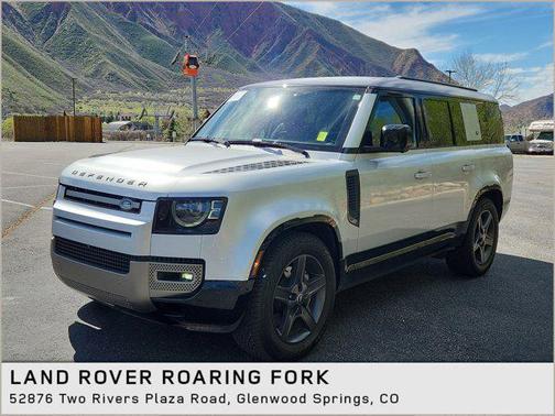 Hakuba Silver Metallic 2024 Land Rover Defender 130 P400 X-Dynamic SE