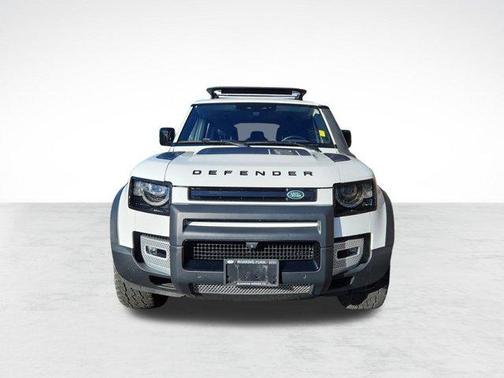 2022 Land Rover Defender 110 SE