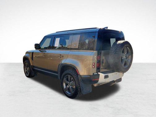 2020 Land Rover Defender 110 SE