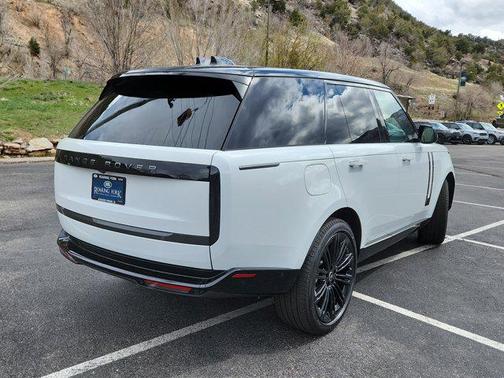 2025 Land Rover Range Rover P400 SE