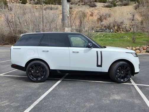 2025 Land Rover Range Rover P400 SE