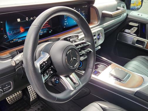 MANUFAKTUR Kalahari Gold Magno 2025 Mercedes-Benz AMG G 63 AMG G 63