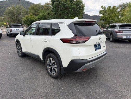Pearl White Tricoat 2023 Nissan Rogue SV