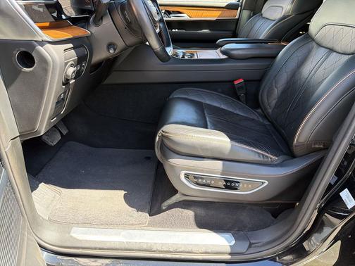 Diamond Black Crystal Pearlcoat 2022 Jeep Grand Wagoneer Series III 4x4