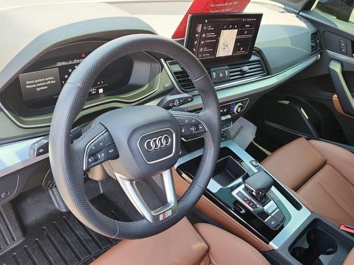 Navarra Blue Metallic 2025 Audi Q5 45 S line Premium Plus