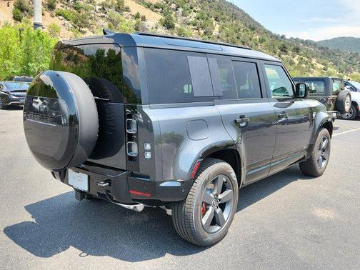 2025 Land Rover Defender 110 P400 X