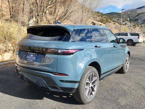 2026 Land Rover Range Rover Evoque Dynamic SE