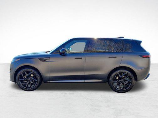 2026 Land Rover Range Rover Sport SE