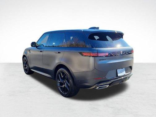 2026 Land Rover Range Rover Sport SE