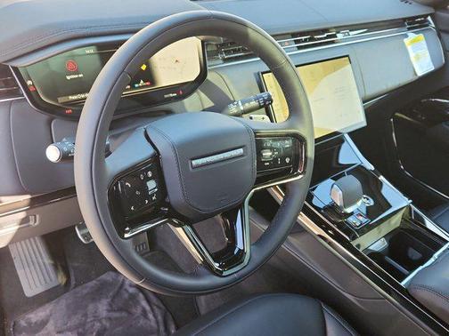 2026 Land Rover Range Rover Sport SE