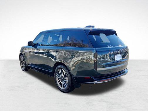 2025 Land Rover Range Rover P530 SE 7 Seat