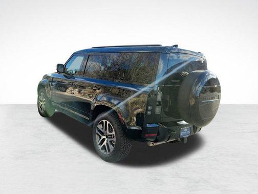 2026 Land Rover Defender P400 X-Dynamic SE