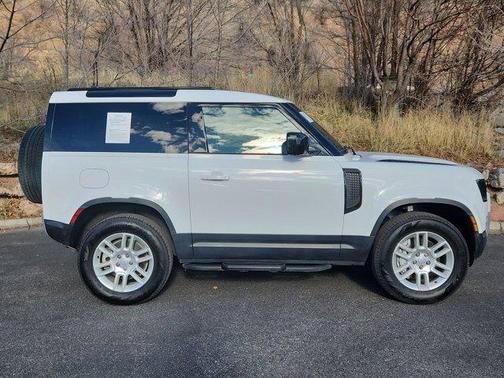 2025 Land Rover Defender 90 P300 S