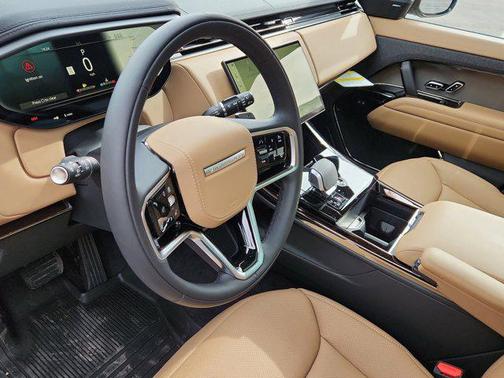 2026 Land Rover Range Rover Sport SE