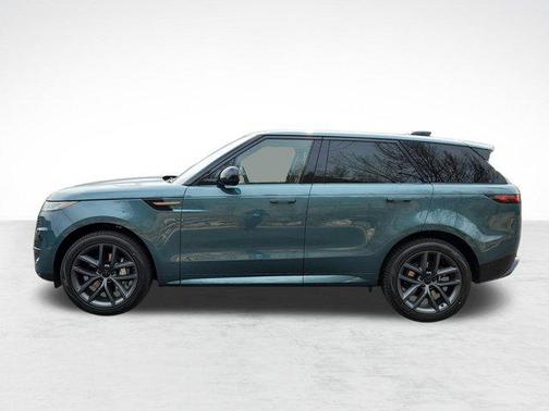2026 Land Rover Range Rover Sport SE