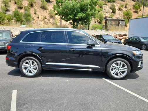 2021 Audi Q7 55 Premium