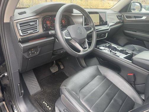 2024 Volkswagen Atlas 2.0T SEL