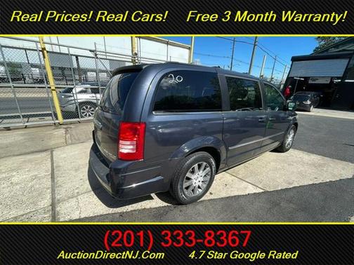 2009 Chrysler Town & Country Touring
