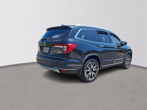 2020 Honda Pilot Touring 8-Passenger