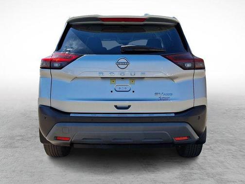 Brilliant Silver Metallic 2023 Nissan Rogue SV