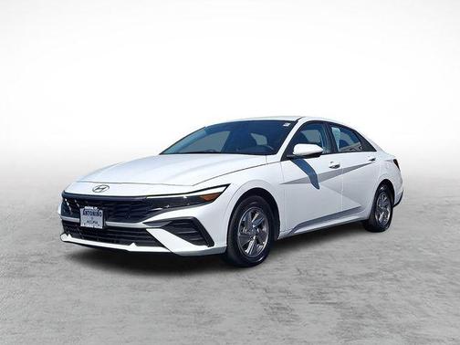 Serenity White 2025 Hyundai ELANTRA SE