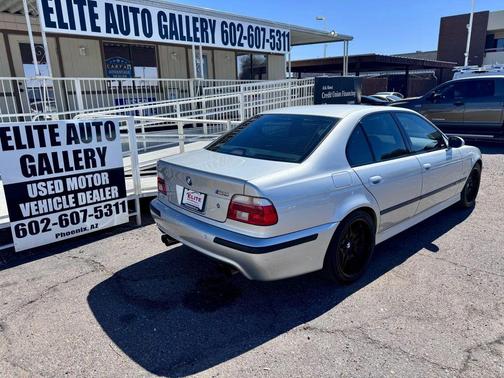2002 BMW M5 Base