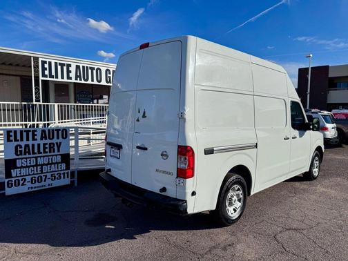 2017 Nissan NV Cargo NV3500 HD S V8