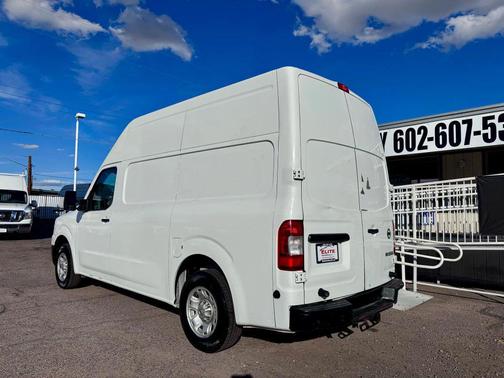 2017 Nissan NV Cargo NV3500 HD S V8