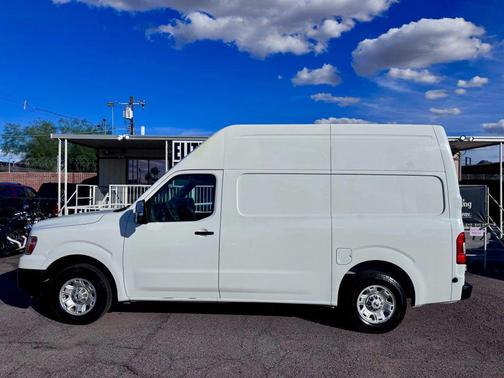 2017 Nissan NV Cargo NV3500 HD S V8