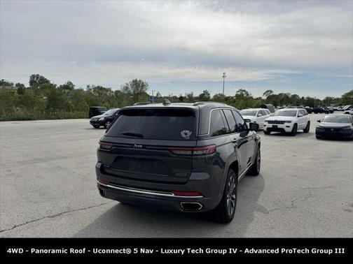 2022 Jeep Grand Cherokee Overland