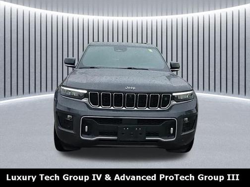2022 Jeep Grand Cherokee Overland