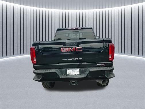 2022 GMC Sierra 2500 AT4