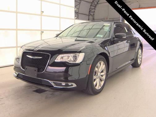 2021 Chrysler 300 Touring