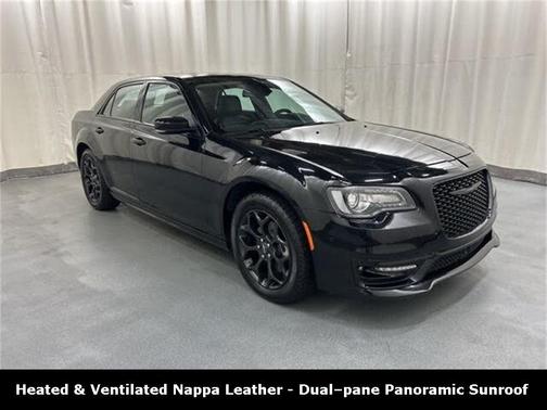 2023 Chrysler 300 Touring