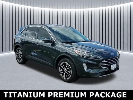 2022 Ford Escape Titanium