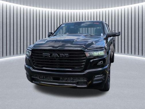 Diamond Black Crystal Pearlcoat 2026 RAM 1500 Laramie