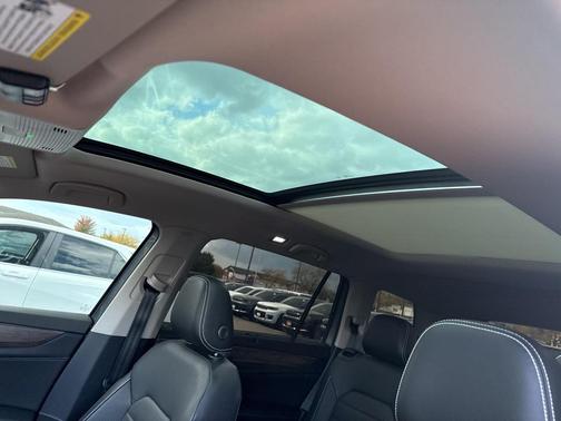 2024 Volkswagen Atlas 2.0T SEL