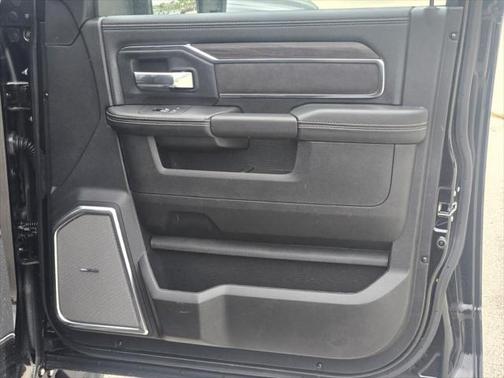 2025 RAM 2500 Laramie Crew Cab 4x4 6'4' Box