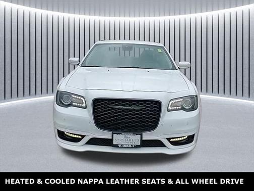 2022 Chrysler 300 Touring