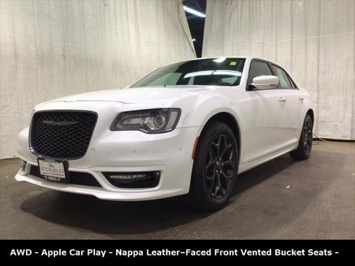 2022 Chrysler 300 Touring