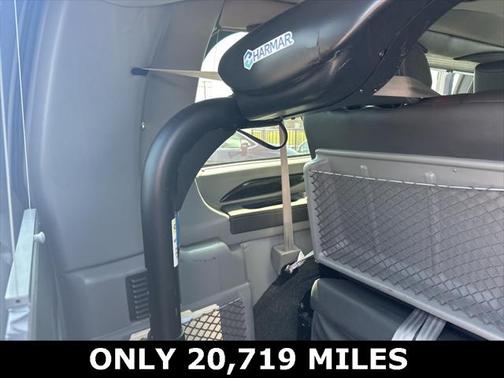 2021 Chevrolet Express 2500 LS