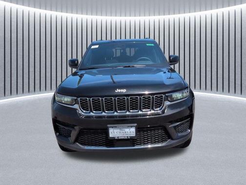 Diamond Black Crystal Pearlcoat 2026 Jeep Grand Cherokee Altitude